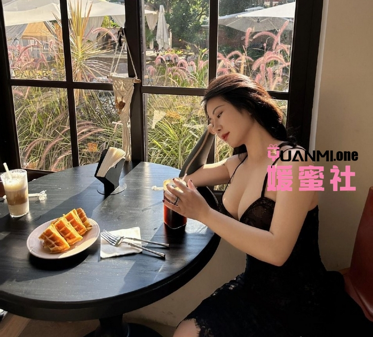 一位很正的阿姨/大姑妈的客厅微密圈作品合集打包下载+持续更新-媛蜜社
